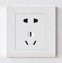 二三極插座與墻壁開關(guān)插座 價(jià)格、型號規(guī)格及門簾安裝注意事項(xiàng)